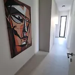 Villa Olive - Modern Atrium With Heated Pool And Large Garden Near Porec