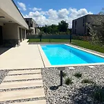 Olive - Modern Atrium With Heated Pool And Large Garden Near Porec * Labinci
